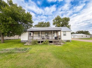 607 State Ave N, Wessington Springs, SD 57382