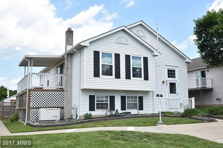 888 Oxford Ave photo 1