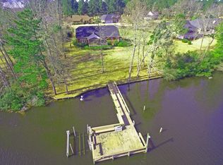 212 Plantation Dr, Manning, SC 29102
