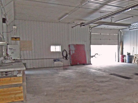 4th image of 132 Sunwood Ln