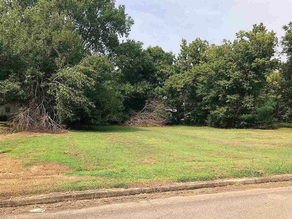 2nd image of 425 4th St