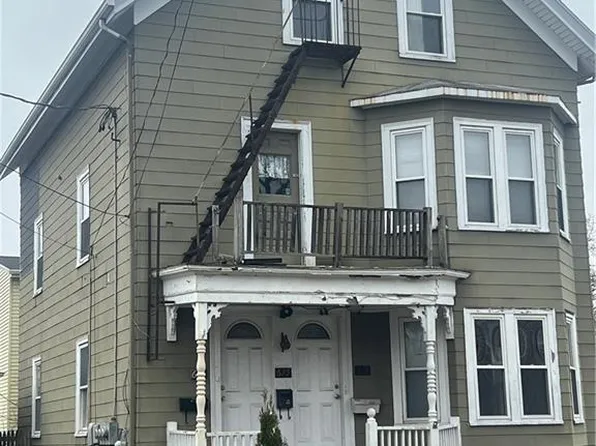 675 Cottage St, Pawtucket, RI 02861