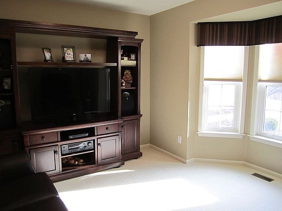 Den/Bedroom