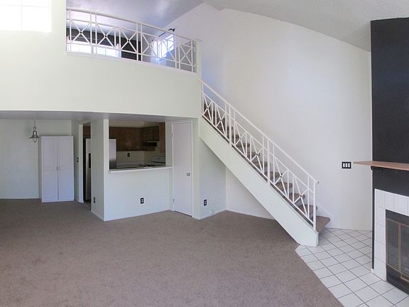 4th image of 23933 Del Monte Dr Unit 26