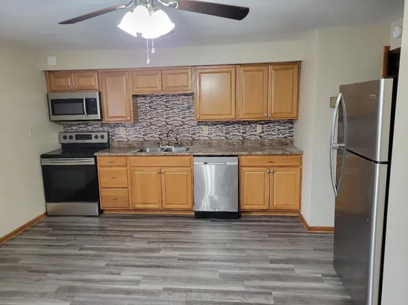 214 Greenside Ave APT 4, Canonsburg, PA 15317