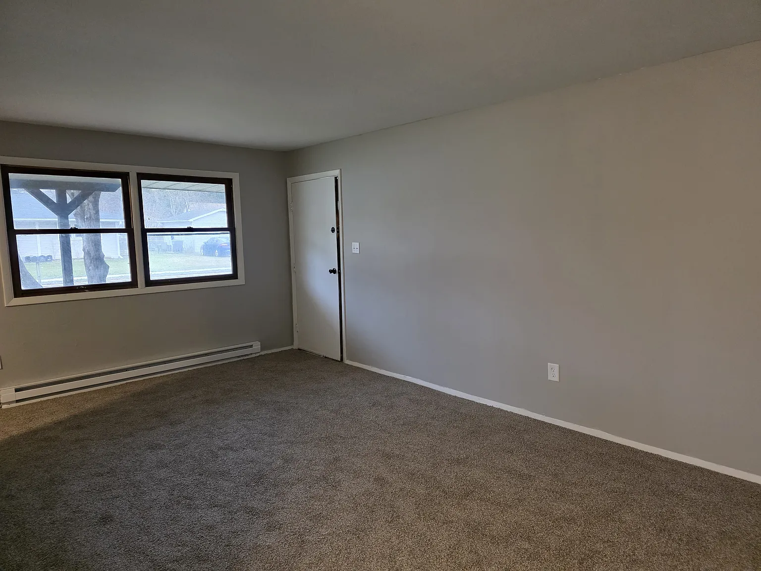 1 bed, 800 sqft, $850 — Photo 3