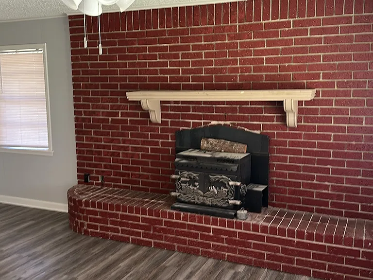 215 Fagan Ln — Photo 5