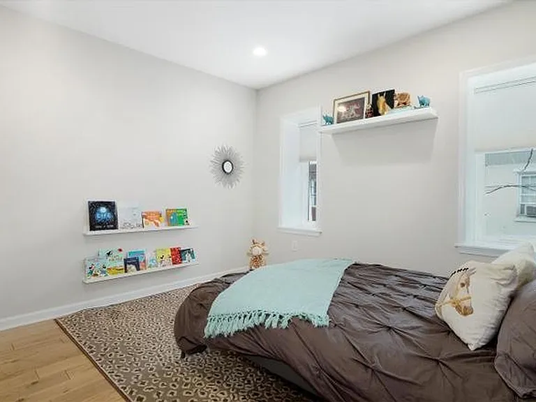 1428 S Clarion St — Photo 13