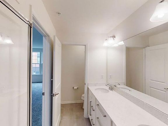 4th image of 3206 Yeager Dr Unit 5E