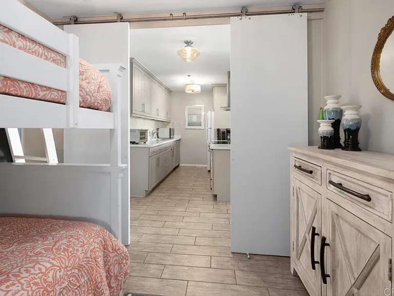 4007 Everts St #4H — Photo 3