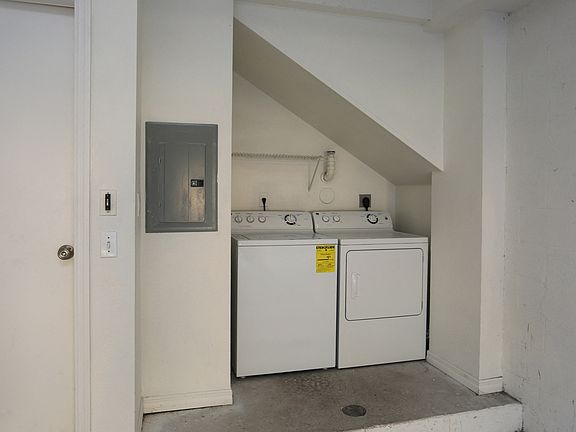 5th image of 2436 Centergate Dr #14842875