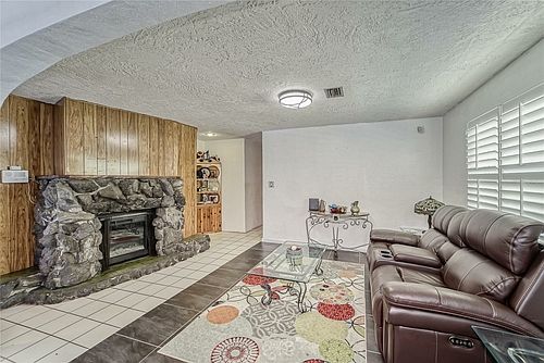 5th image of 1720 N Washington Ave