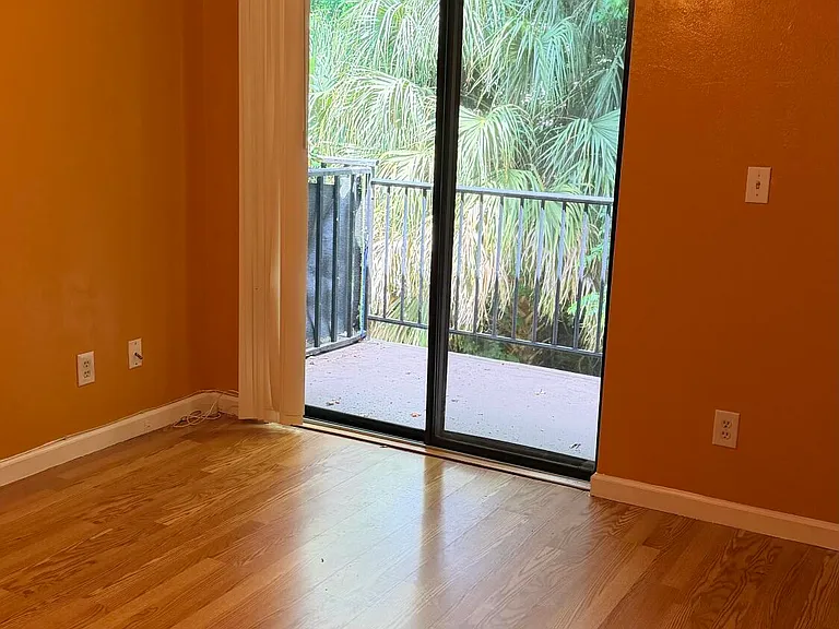 1681 Spring Garden Ct S — Photo 18