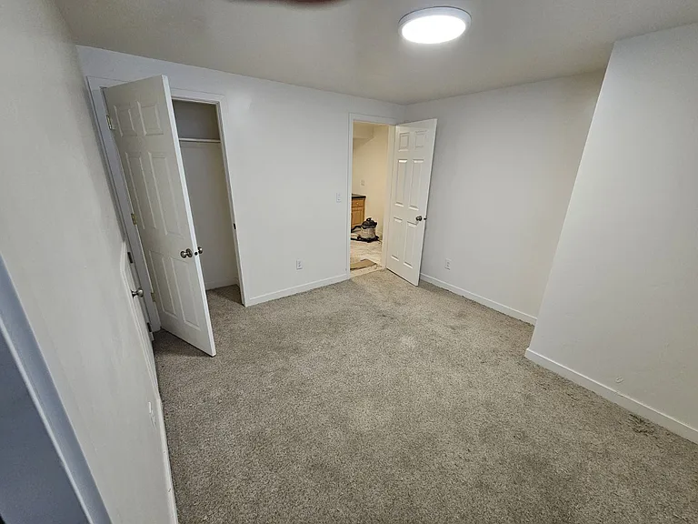 1365 S Wasatch Dr — Photo 2