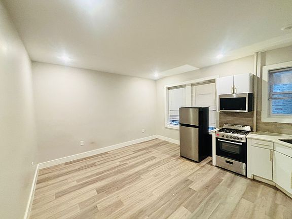 3rd image of 137 Corbin Ave #203