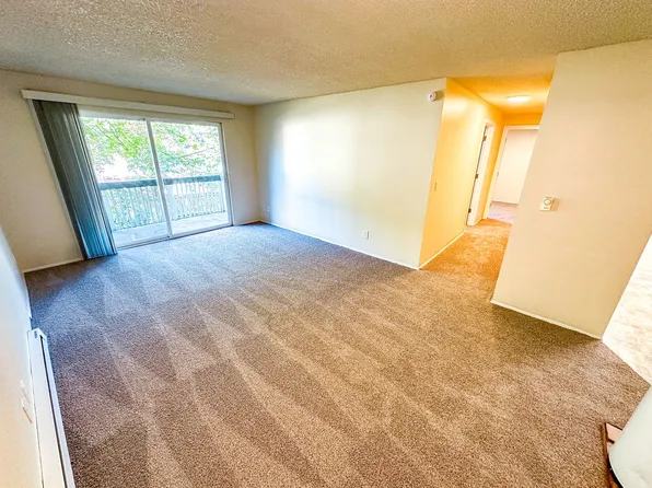 Ravenna House, 9428 Ravenna Ave NE #205, Seattle, WA 98115