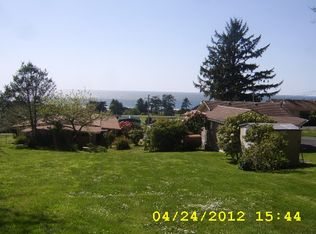13851 Ocean View Dr, Smith River, CA 95567
