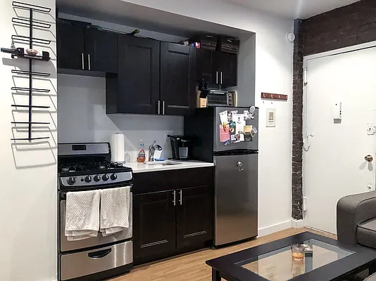 Rented by Kahen Properties | media 9