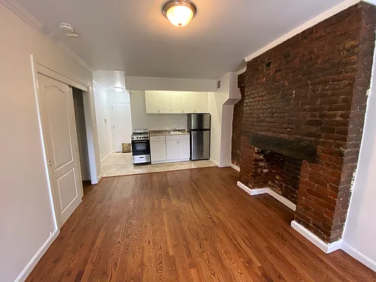 Rented by Douglas Elliman | media 31