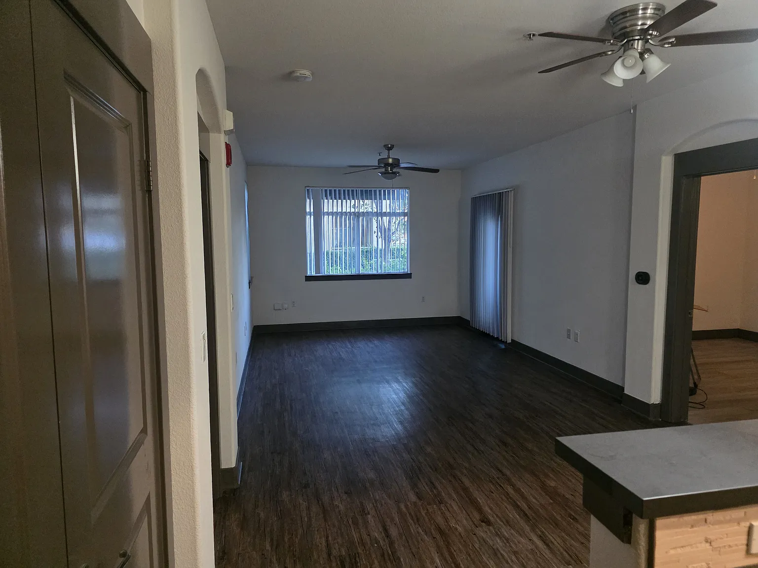 2 bed, 1090 sqft, $2,750 — Photo 2