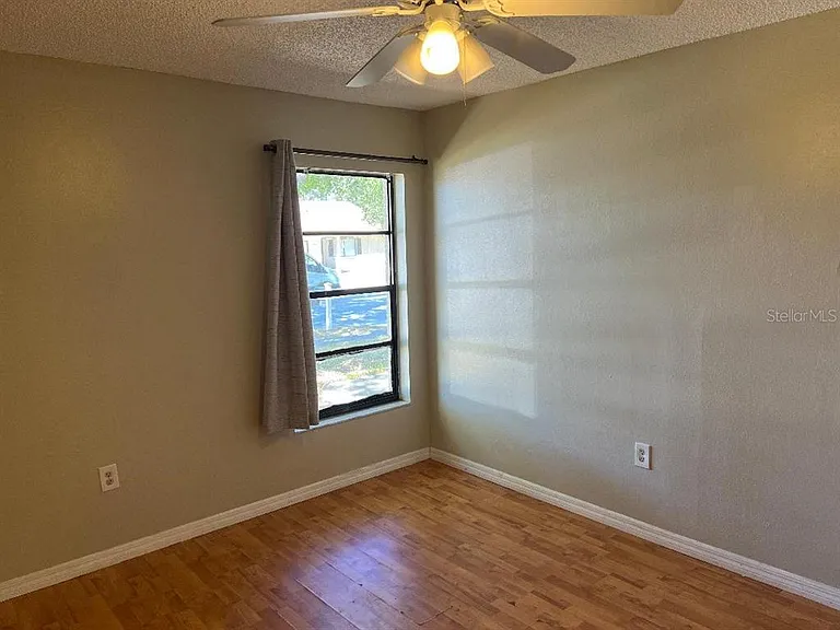 200 Arbor Dr W — Photo 27