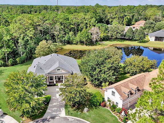 4th image of 808 RESTON Court
