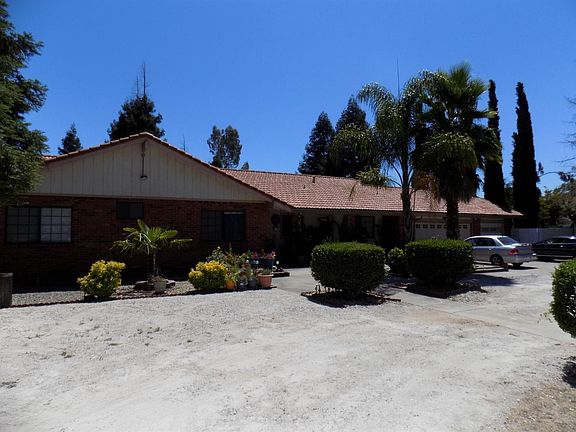 5th image of 7714 Elsie Ave