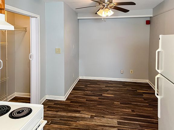 2nd image of 706 Chickamauga Ave APT 16