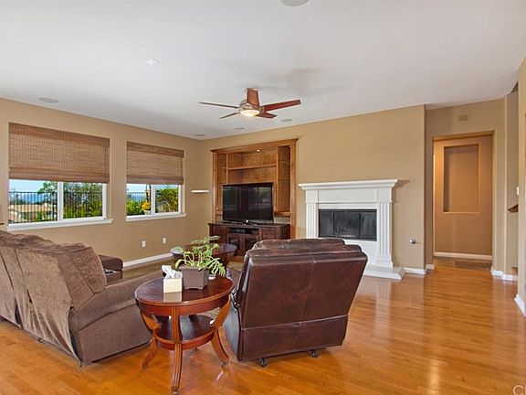 4th image of 29945 Mickelson Way