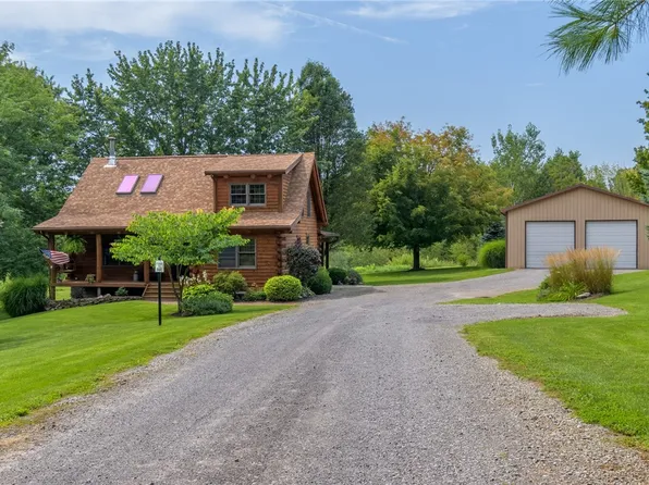 4516 Hotel Dr, Marion, NY 14505