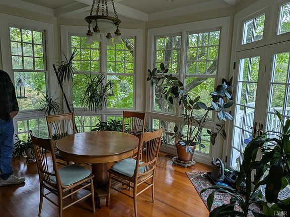 3rd image of 333 Woodland Ave