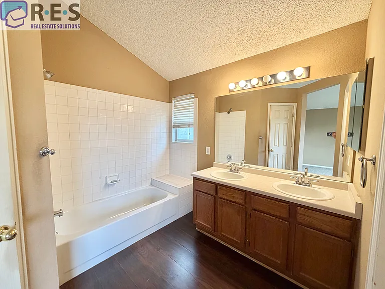 5190 E 120th Pl — Photo 5