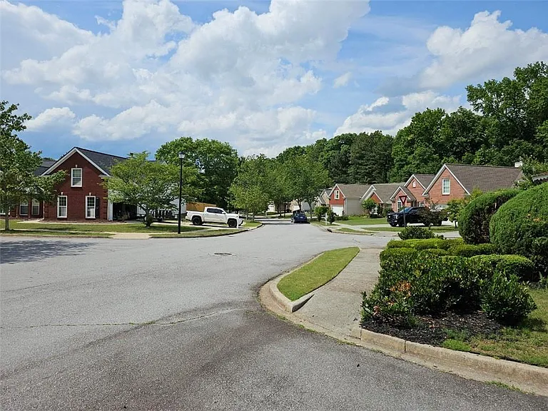 1620 Jami Hollow Way — Photo 4