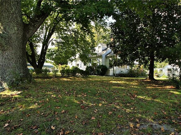 2nd image of 100 W Elm Ave