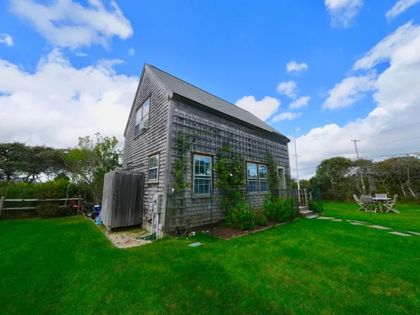1 Arlington St, Nantucket, MA 02554