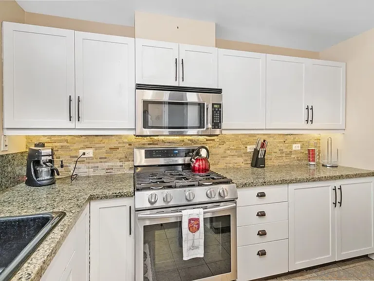 530 K St #712 — Photo 8