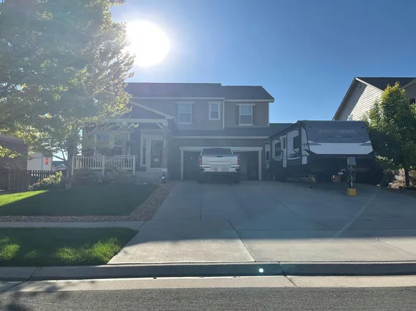 198 N Muscadine Ct, Aurora, CO 80018