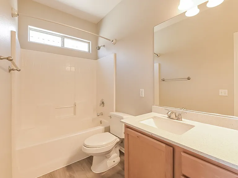 671 Baffin Island Rd — Photo 15