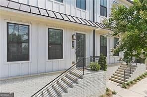 2nd image of 990 Viney Way NW
