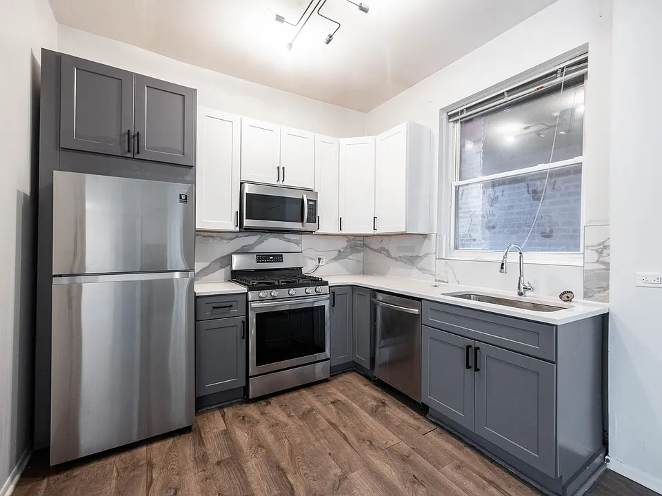 2732 W Chicago Ave #1R