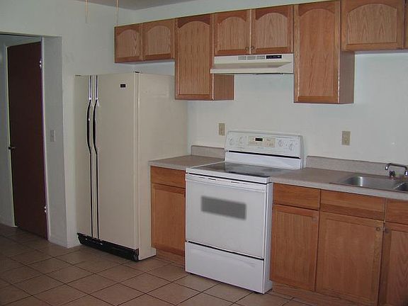 2nd image of 3044 Amherst Dr APT 2
