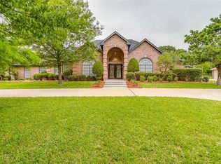 2837 Donnybrook Dr, Burleson, TX 76028