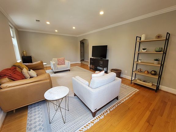 3rd image of 400 Commonwealth Ave #306