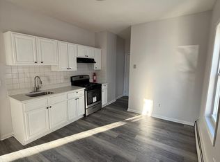 451 New Brunswick Ave APT 2B, Perth Amboy, NJ 08861