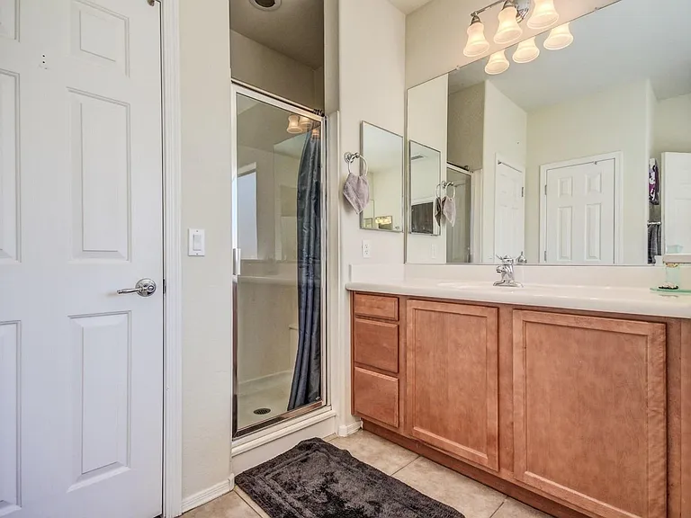 18113 W Townley Ave — Photo 9