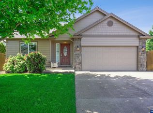 114 N 10th St, Jefferson, OR 97352