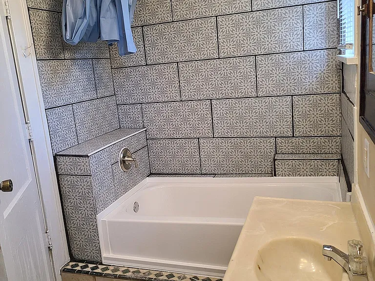 41 Gilbert Ave #E — Photo 8
