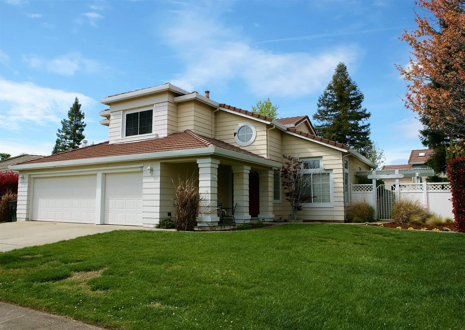 1403 Voltaire Dr photo 1