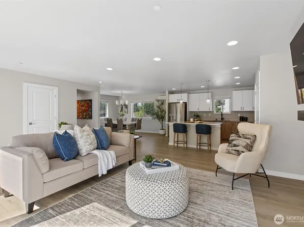 8025 177th Place NE #C101, Kenmore, WA 98028