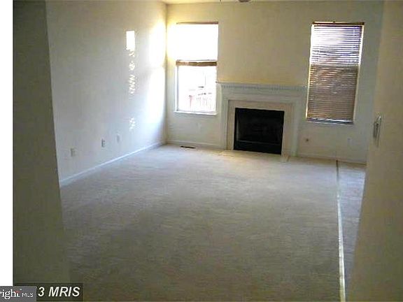 3rd image of 21505 Trowbridge Sq